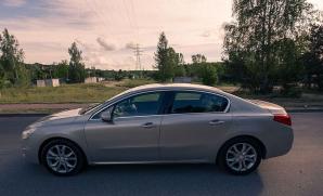 [VIDEO] Rutkowski poszukuje. W Bydgoszczy skradziono Peugeota 508 Hybrid