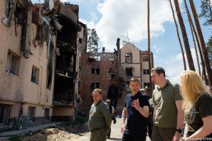 [VIDEO] Premier w obwodzie kijowskim: polskie firmy będą brały udział w odbudowie, ale najpierw trzeba obronić Ukrainę