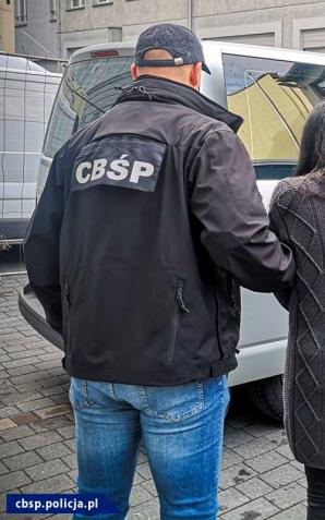 [VIDEO] Pracownice Go Go zrobiły klientów na 7 mln. Kolejne aresztowania